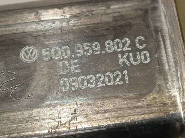 Motor de acionamento de vidro da porta dianteira direita 5Q0959802C PORSCHE