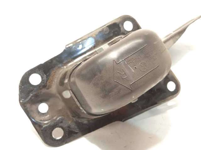 Braço oscilante (tração) longitudinal inferior direito de suspensão traseira 5QF505224C VAG