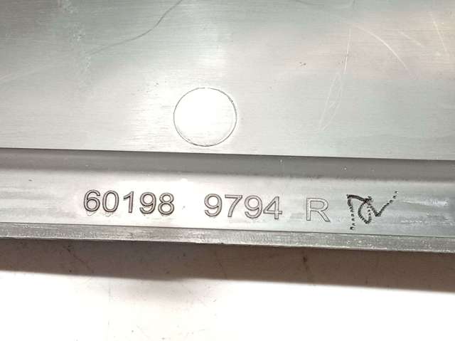 601989794R Renault (RVI)