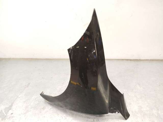 Pára-lama dianteiro esquerdo 631011470R RENAULT