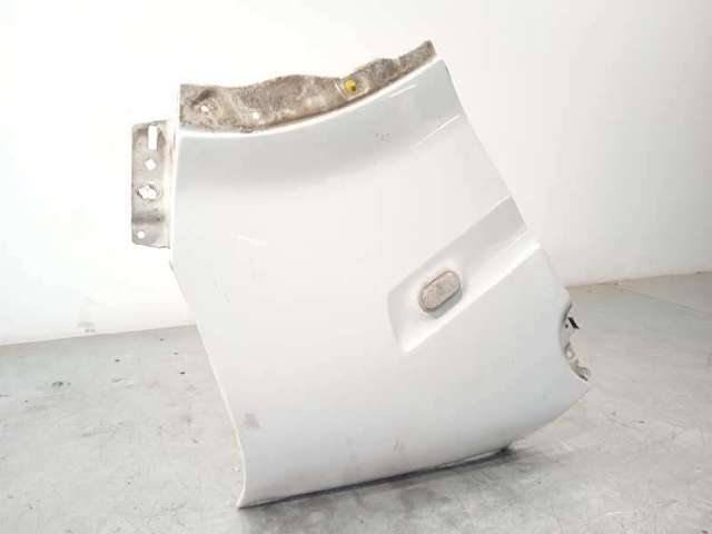 Pára-lama dianteiro direito 6311200QAD NISSAN