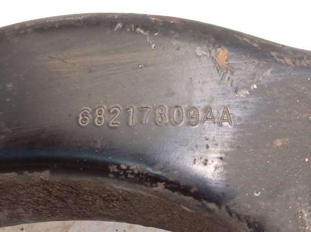 Braço oscilante superior esquerdo de suspensão dianteira 68217809AA CHRYSLER