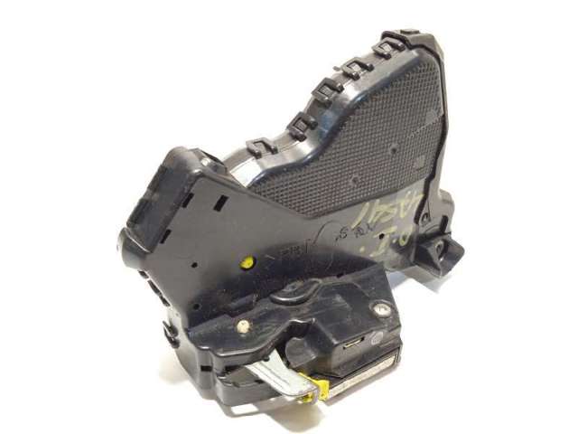 Fecho da porta dianteira esquerda 6904033232 TOYOTA