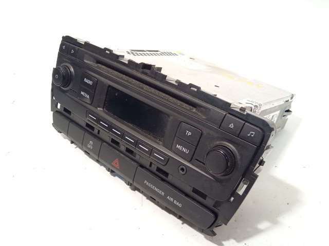 Aparelhagem de som (rádio AM/FM) 6J0035156AZT VAG