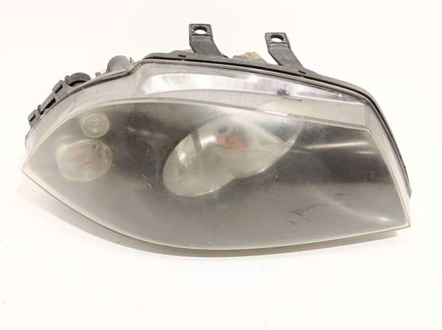 Luz direita 6L1941752M VAG