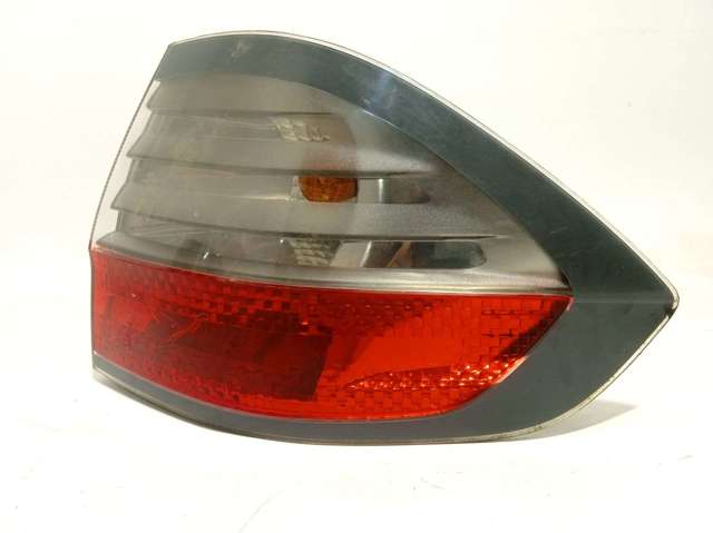 Lanterna traseira direita externa 6M2113404AJ FORD