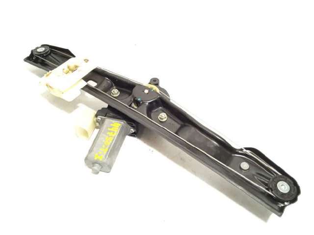 7351049 BMW