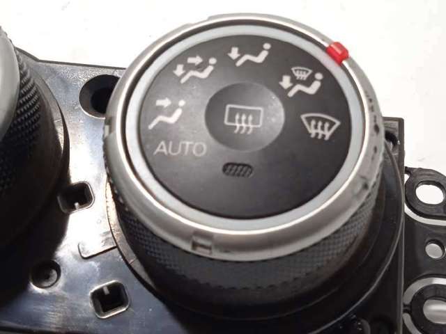 Unidade de controlo dos modos de aquecimento/condicionamento 7820A115XB MITSUBISHI