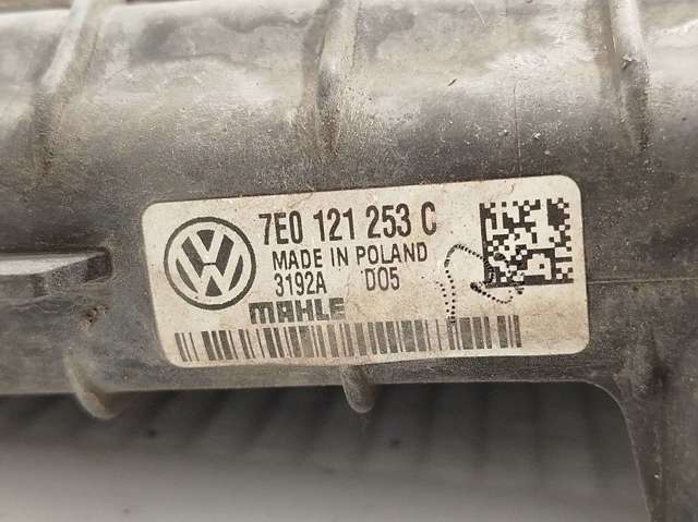 Radiador de esfriamento de motor 7E0121253C VAG