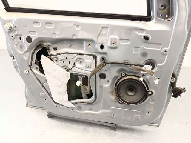 Porta dianteira esquerda 801012479R RENAULT