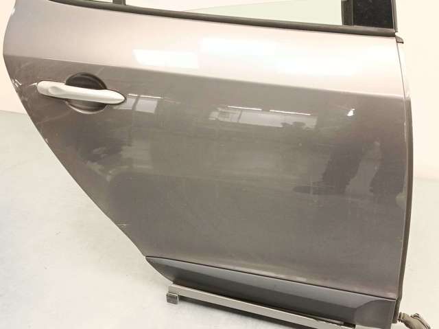 Porta dianteira esquerda 801016886R RENAULT