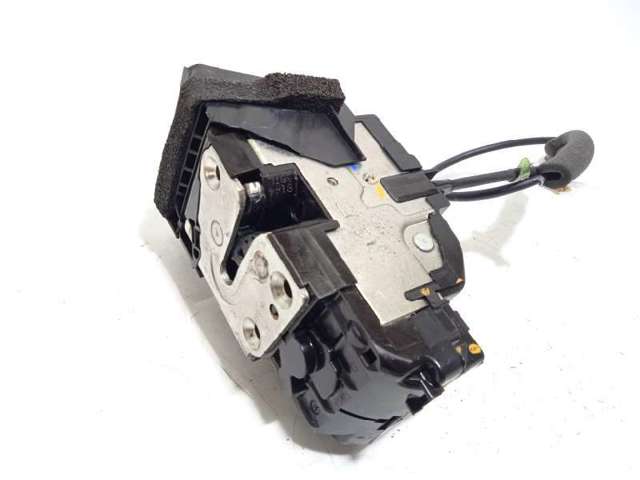 Fecho da porta dianteira esquerda 80501BA60C NISSAN