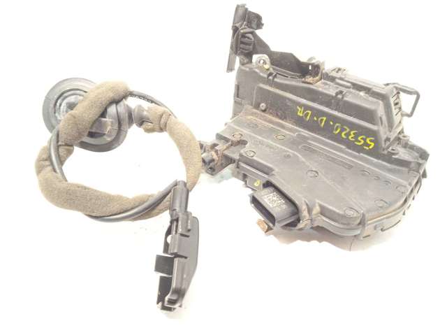 Fecho da porta dianteira direita 805022764R RENAULT