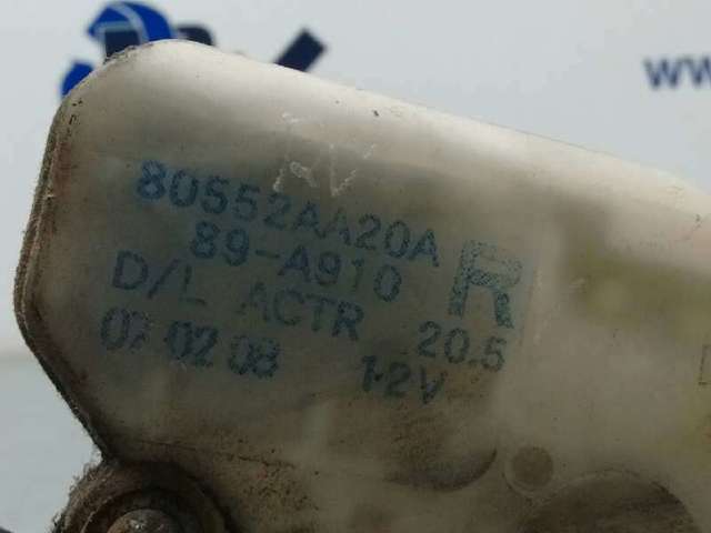 Motor acionador de abertura/fechamento da porta dianteira direita 80552AA20A RENAULT