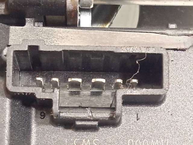 Mecanismo de acionamento de vidro da porta dianteira direita 807300011R RENAULT