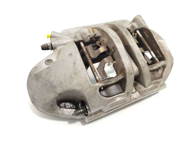 Suporte do freio dianteiro esquerdo 80A615105CF VAG