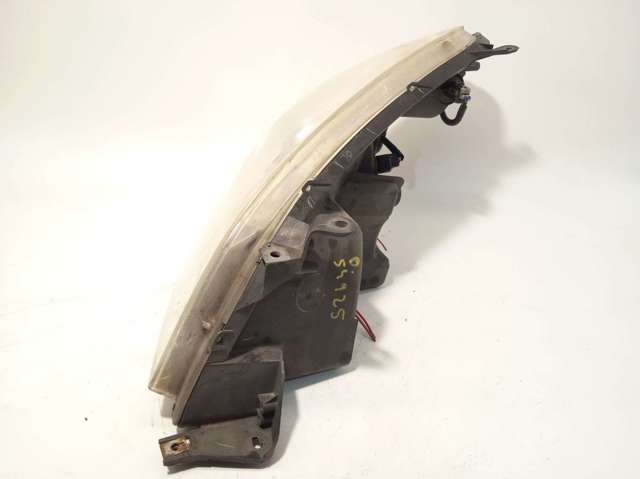 Luz direita 811300F010 TOYOTA