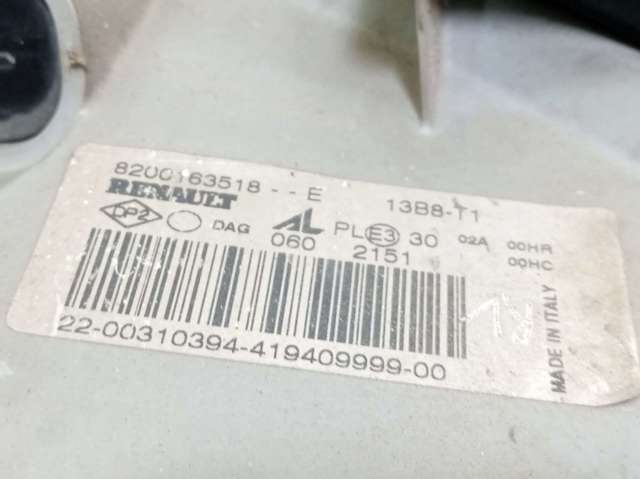 Luz direita 8200163518 OPEL