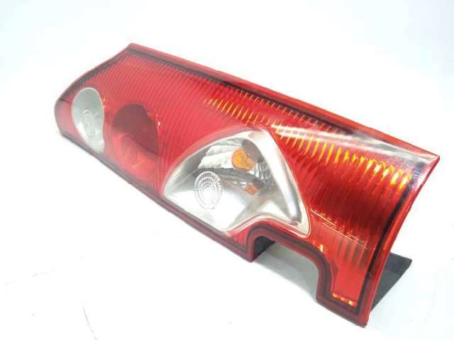 Lanterna traseira esquerda 8200419949 RENAULT