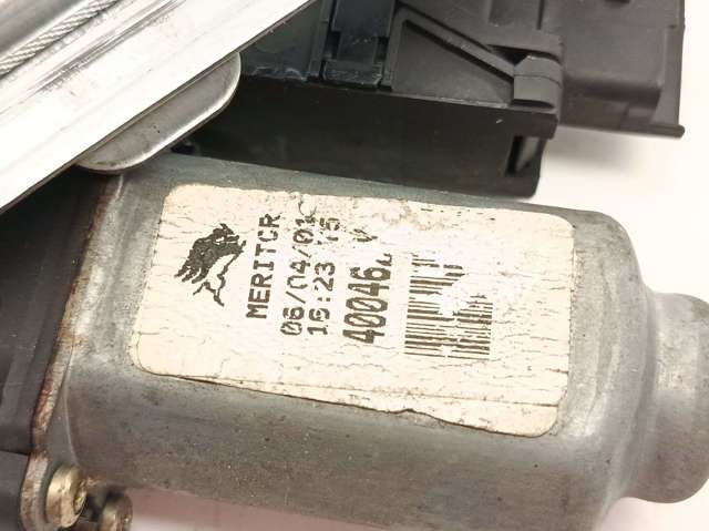 Mecanismo de acionamento de vidro da porta dianteira esquerda 8200722832 RENAULT