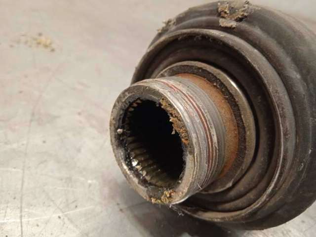 Junta universal traseira montada 8641835 BMW