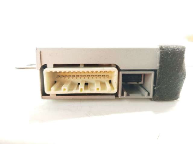 8785A076 Mitsubishi