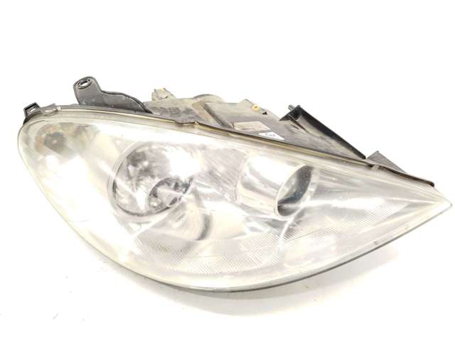 Luz direita Peugeot 807  E ao melhor preço
