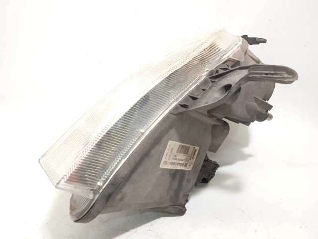 Luz direita 89308560 OPEL