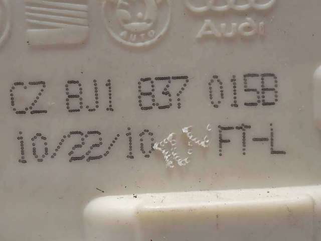Fecho da porta dianteira esquerda 8J1837015B PORSCHE