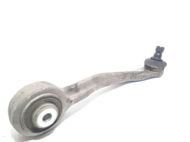 Braço oscilante superior direito de suspensão dianteira 8K0407510M VAG