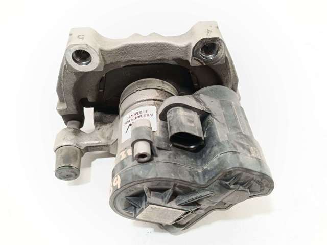 Suporte do freio traseiro esquerdo 8V0615423D VAG