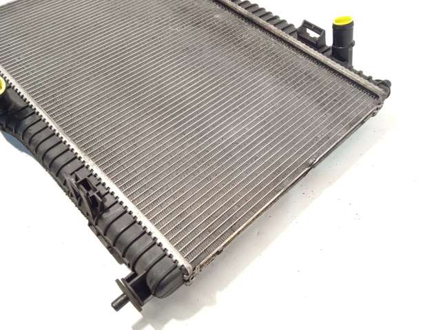 Radiador de esfriamento de motor 8V518005DG FORD
