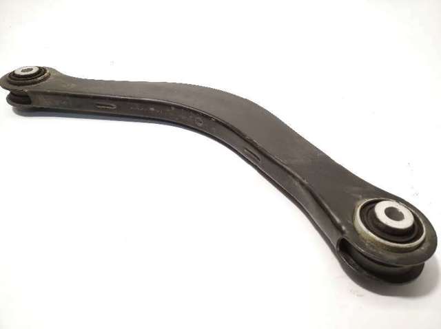 Braço oscilante superior direito de suspensão traseira 8W0505398F VAG