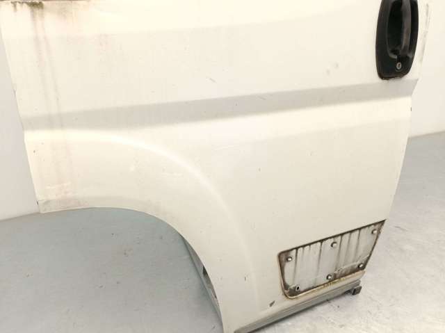 Porta dianteira esquerda 9002X8 PEUGEOT