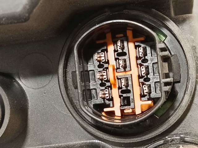 Luz direita KIA Carens   ao melhor preço
