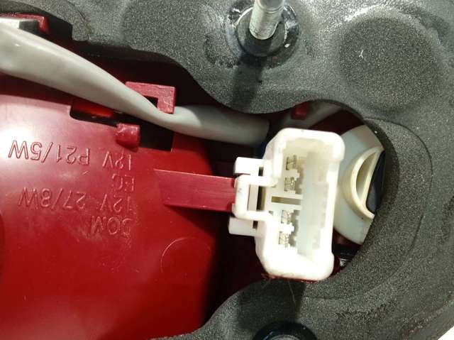 Lanterna traseira esquerda interna 924052B020 HYUNDAI