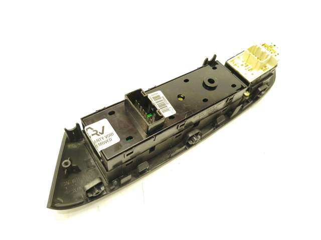 935702Y0109P Hyundai/Kia