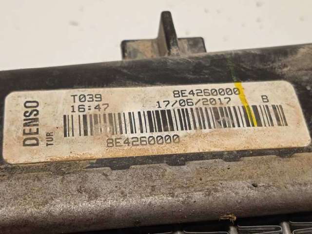 Radiador de esfriamento de motor 95515327 OPEL