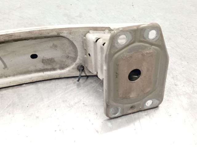 Reforçador do pára-choque dianteiro 95519540 OPEL