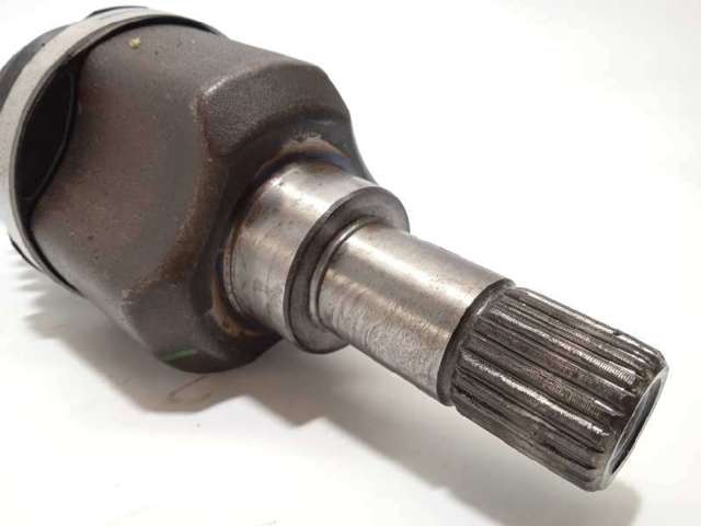 Semieixo (acionador) dianteiro esquerdo 9806699880 OPEL