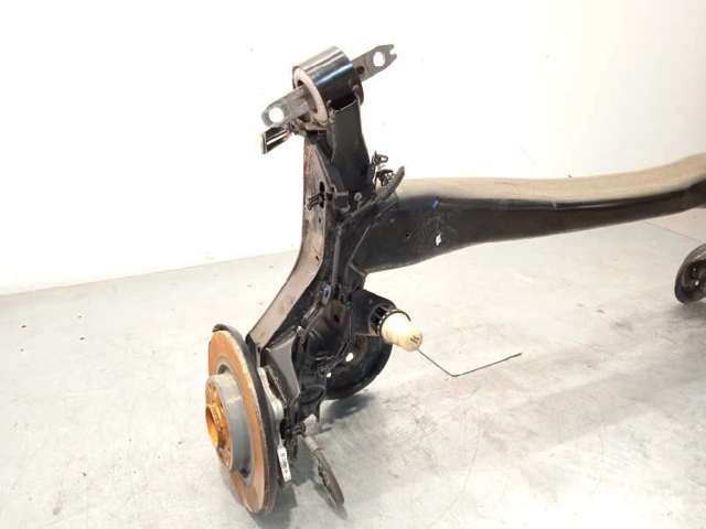 Viga de suspensão traseira (plataforma veicular) 9827421180 PEUGEOT