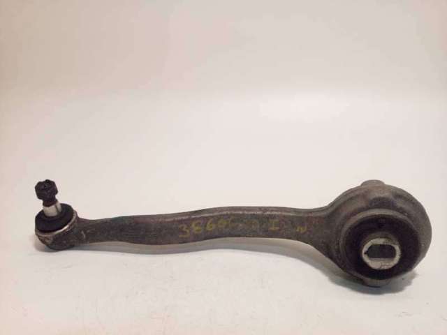 Braço oscilante inferior direito de suspensão dianteira A2043302011 MERCEDES