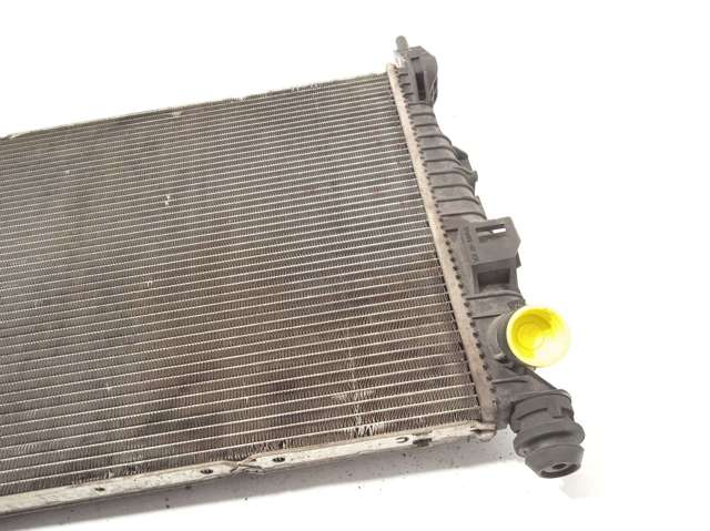 Radiador de esfriamento de motor BV618005BD FORD