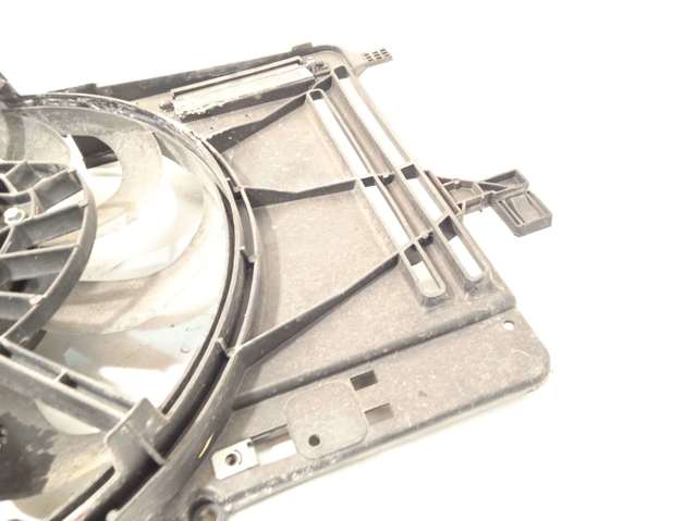 Difusor do radiador de esfriamento, montado com motor e roda de aletas CV618C607VA FORD