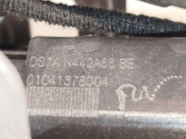 Fecho de tampa de porta-malas (de 3ª/5ª porta traseira) DS7AN442A66BE FORD