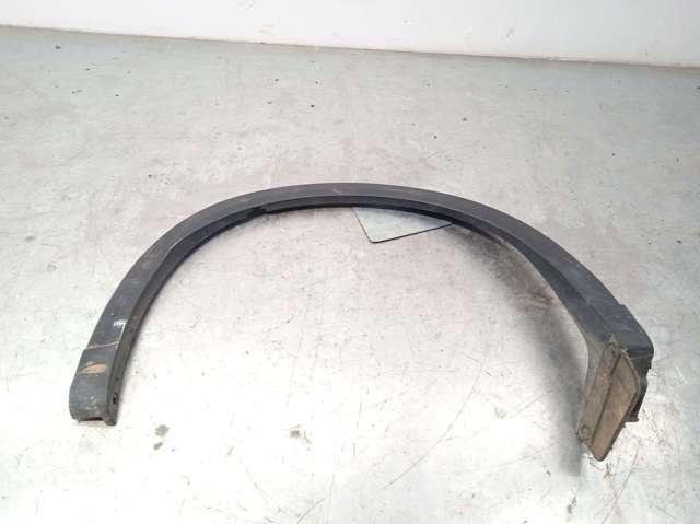 Expansor direito (placa sobreposta) de arco do pára-lama traseiro KB7W51W50E MAZDA