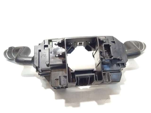 Comutador direito instalado na coluna da direção LR024629 LAND ROVER