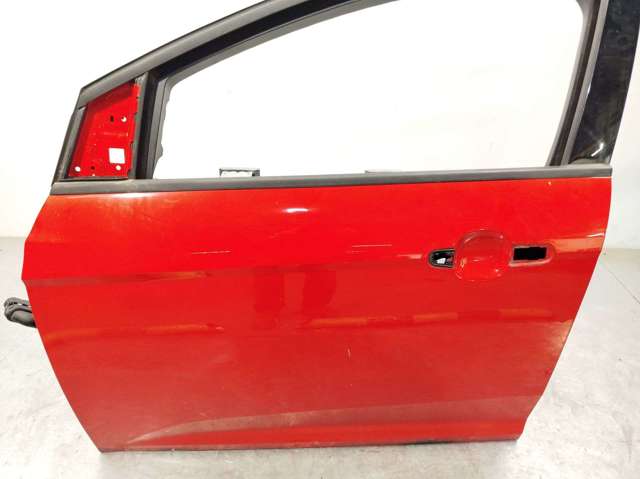 Porta dianteira esquerda PBM51A20125BF FORD