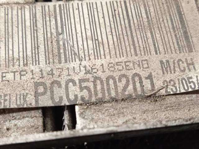 Radiador de esfriamento de motor PCC500201 LAND ROVER