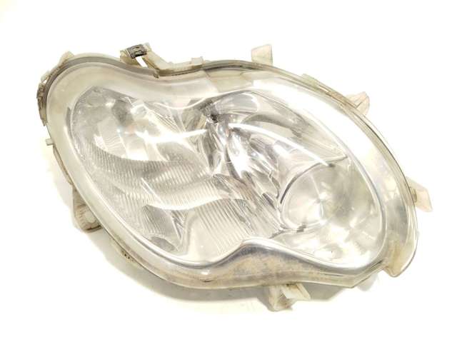 Luz direita Q0013466V002000000 MERCEDES
